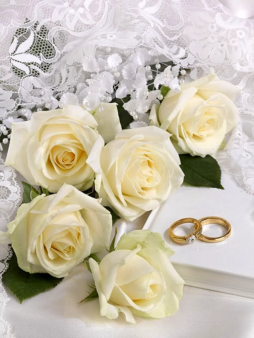 С днем свадьбы белые розы