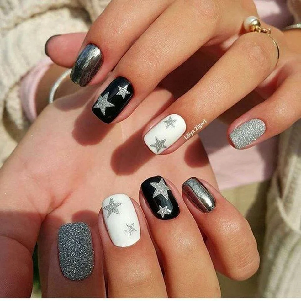 Accent Nails