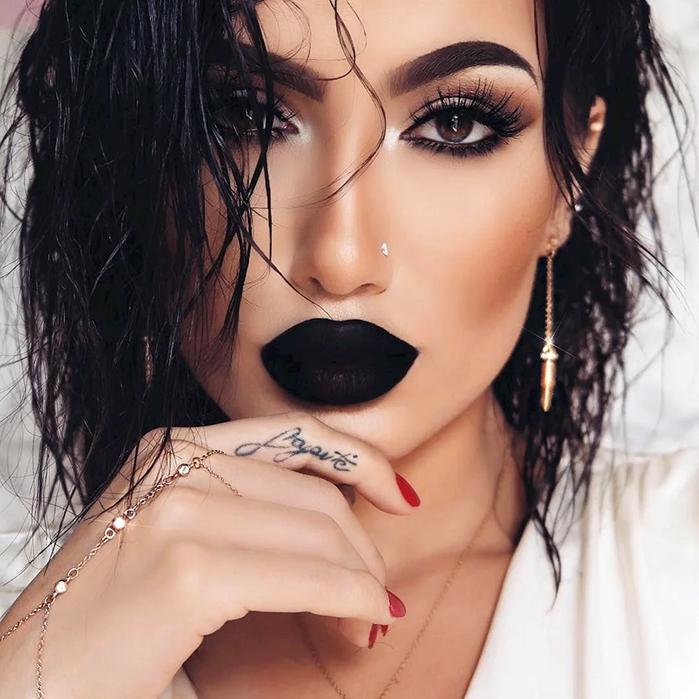 Black Lipstick Glamour