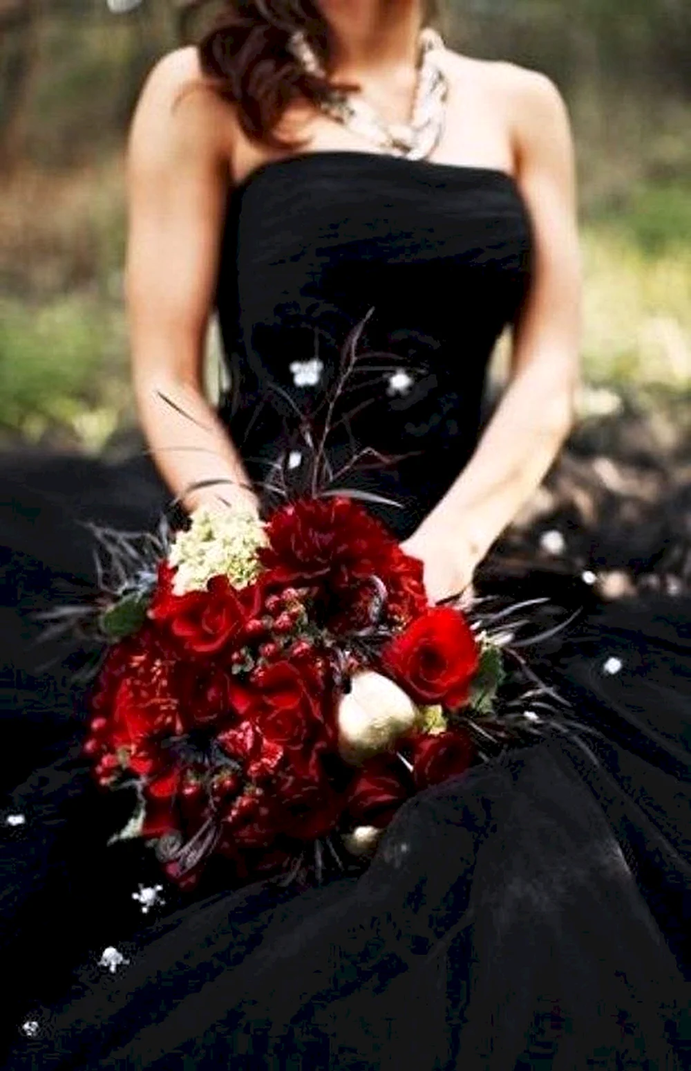 Букет невесты к черному платью