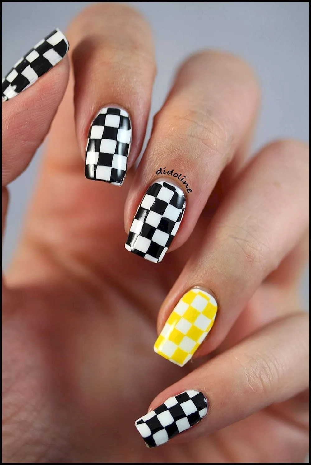 Checkerboard Nail
