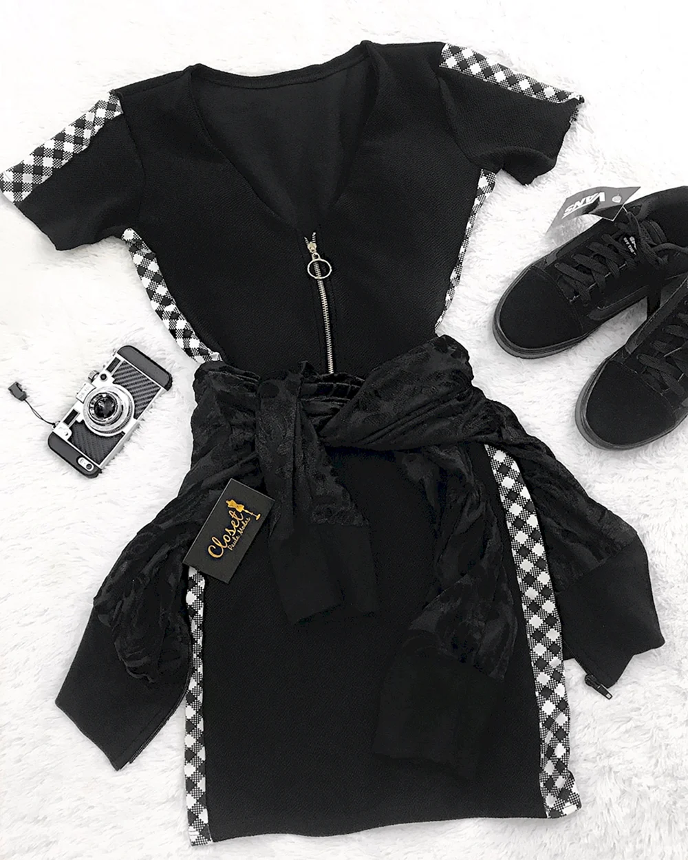Чёрная одежда для девушек