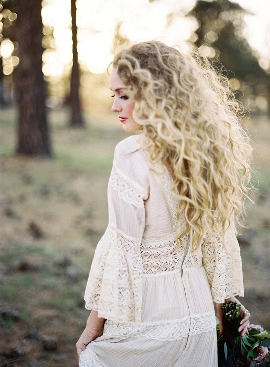 Curly hair girl Romantic
