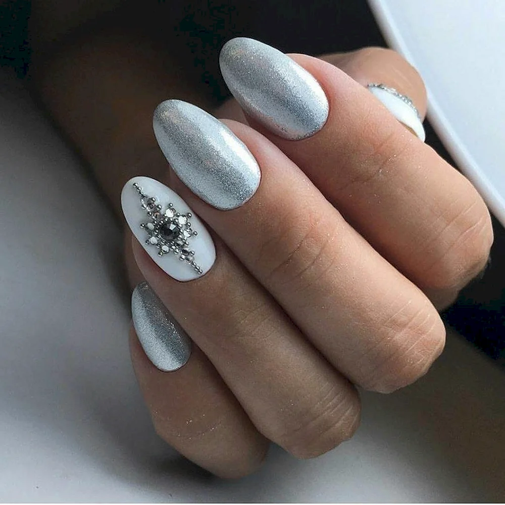 Delicate Nails