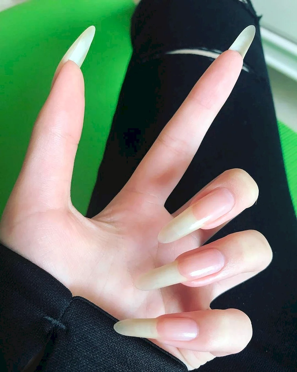 Длинные ногти