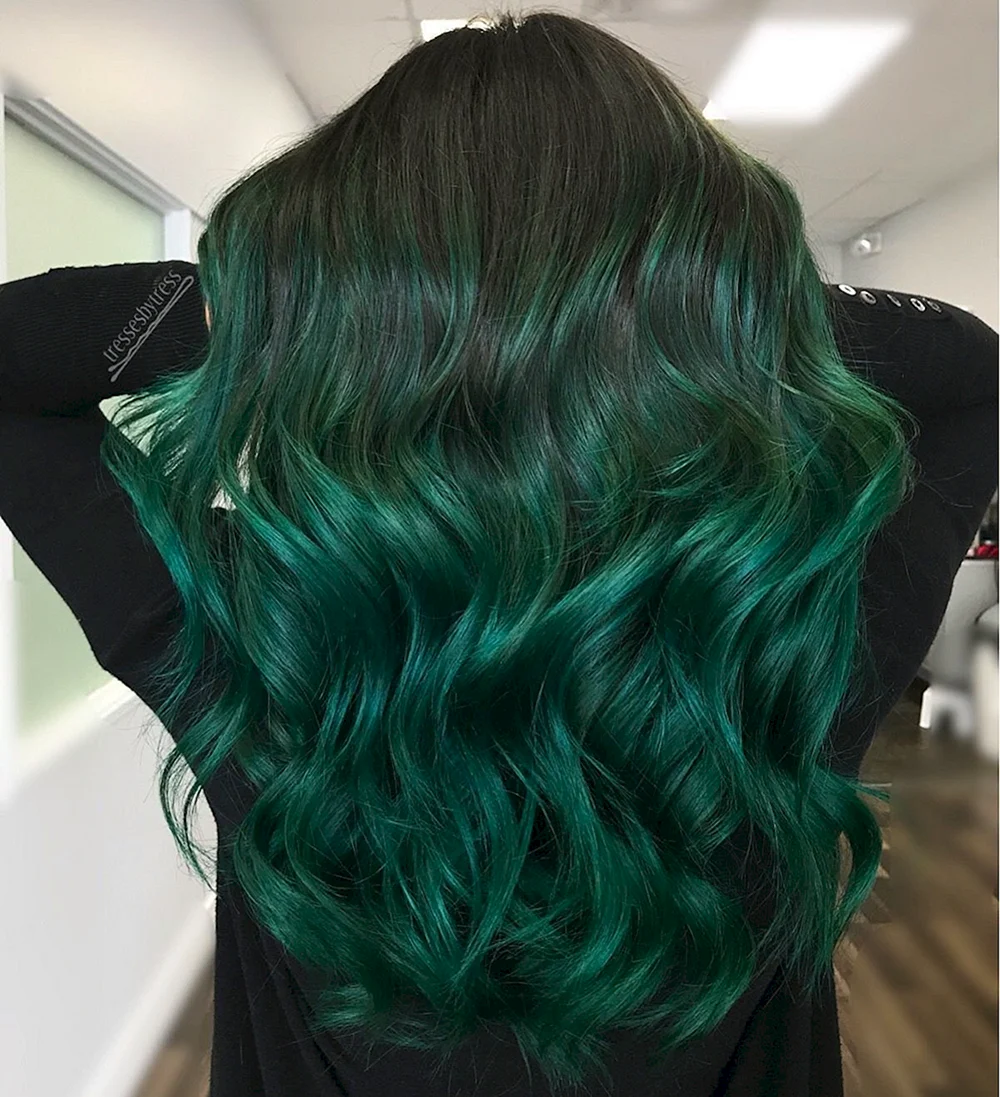 Emerald-hair-Emerald-Green-hair-Ombre.