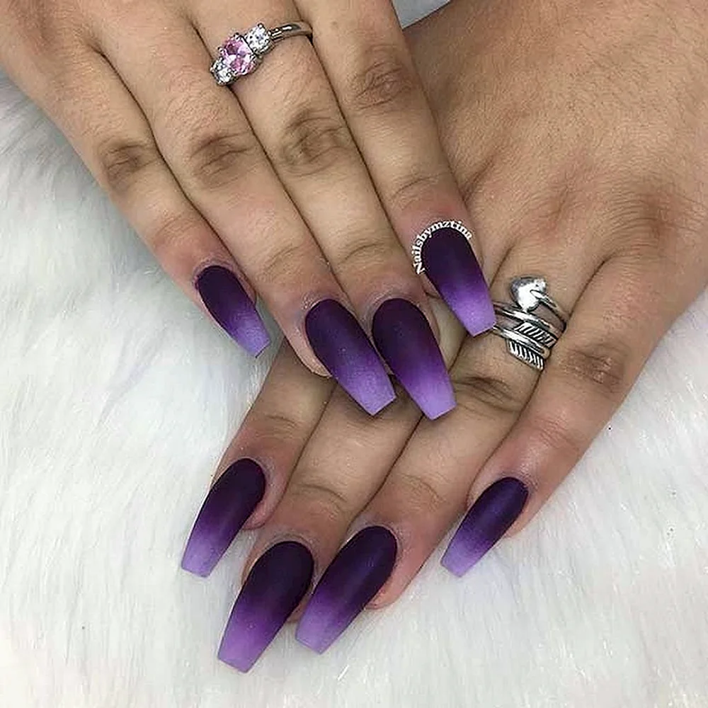 Фиолетовые ногти длинные