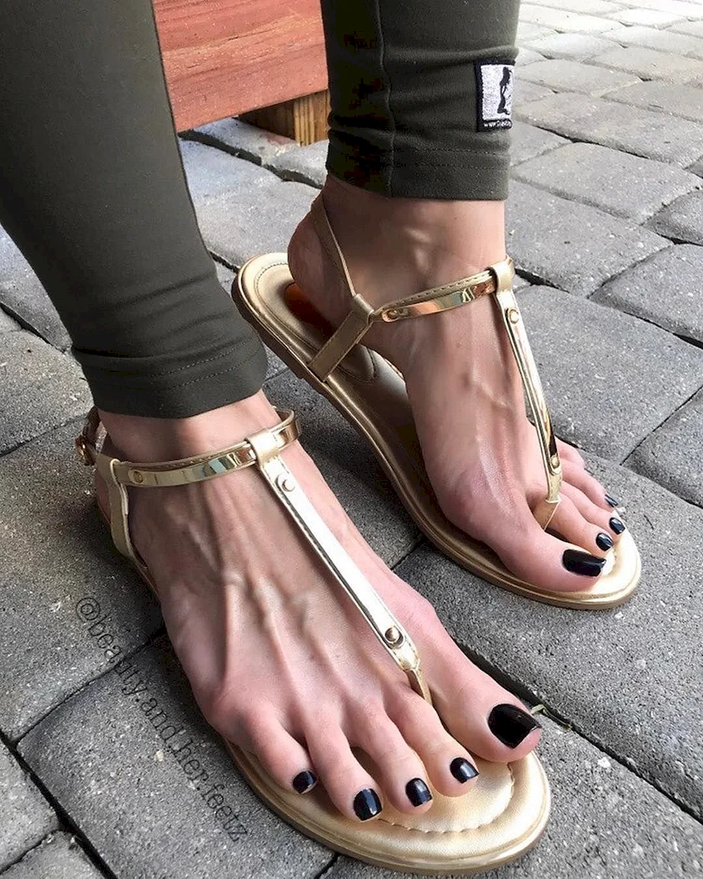 Flat feet Sandals