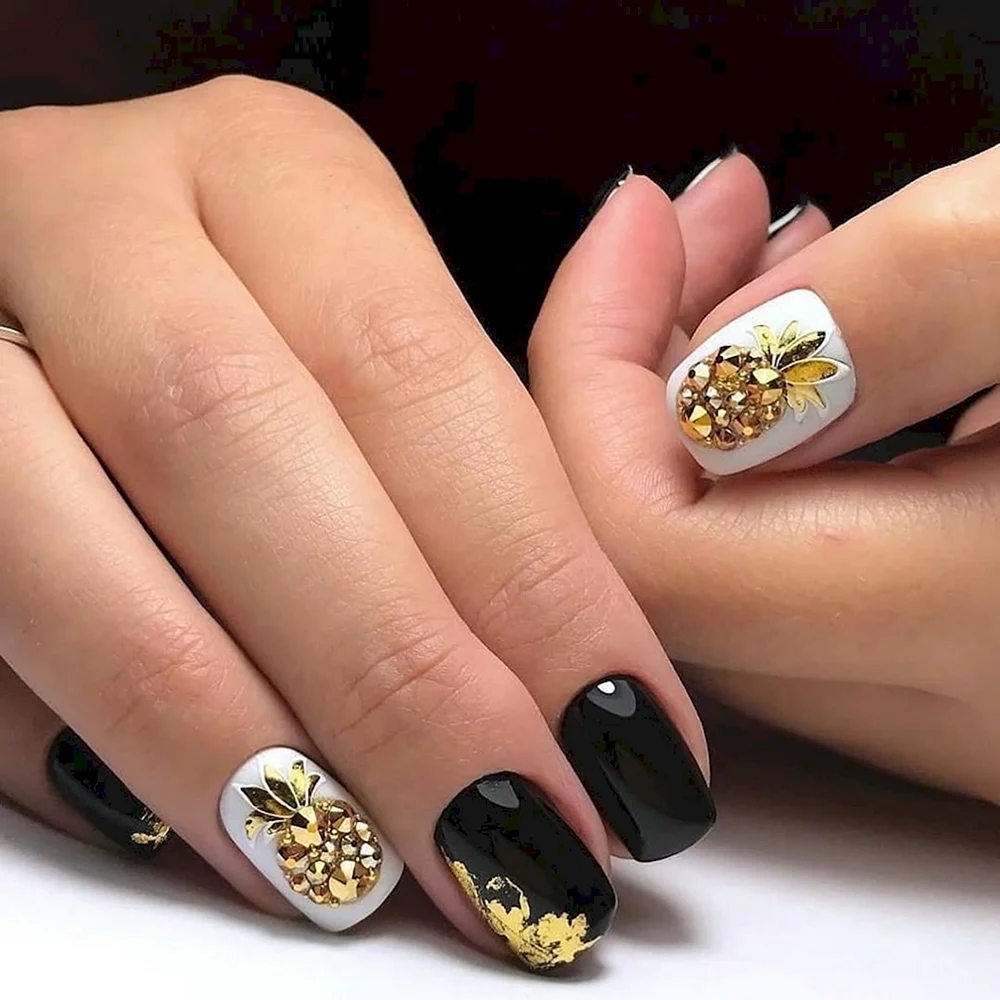 Gold Nail Designs