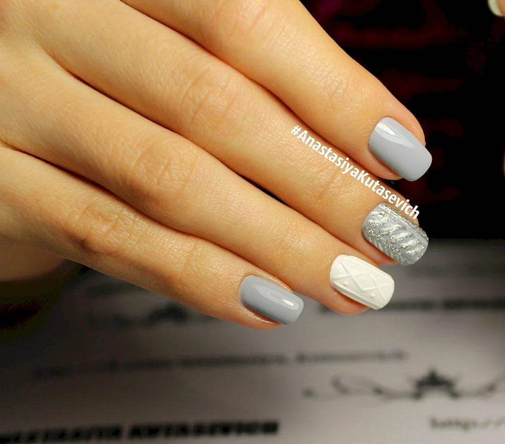 Grey Manicure