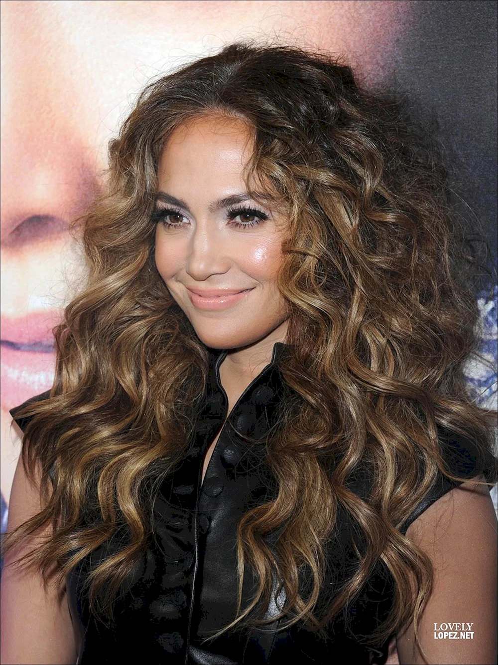 Jennifer Lopez curly