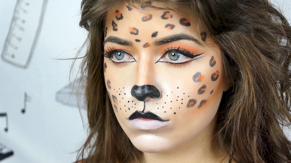 Leopard Makeup