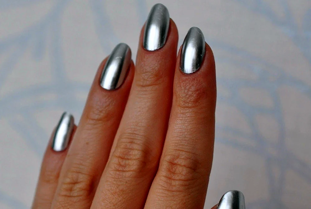 Long Fingernails Silver