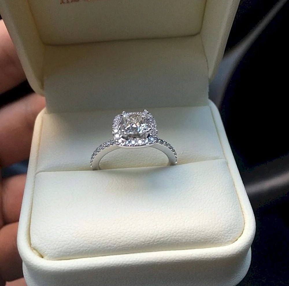 Luxury Wedding Ring