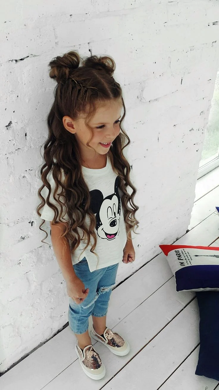 Модные прически для девочек на длинные волосы