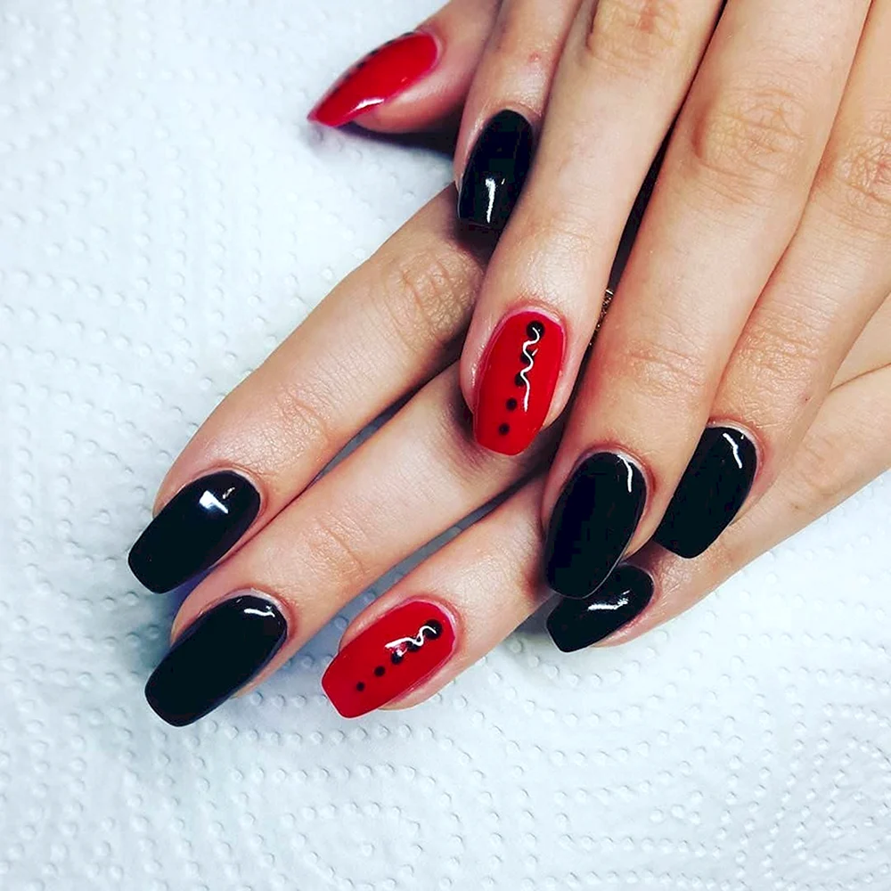 Nail Black and Red