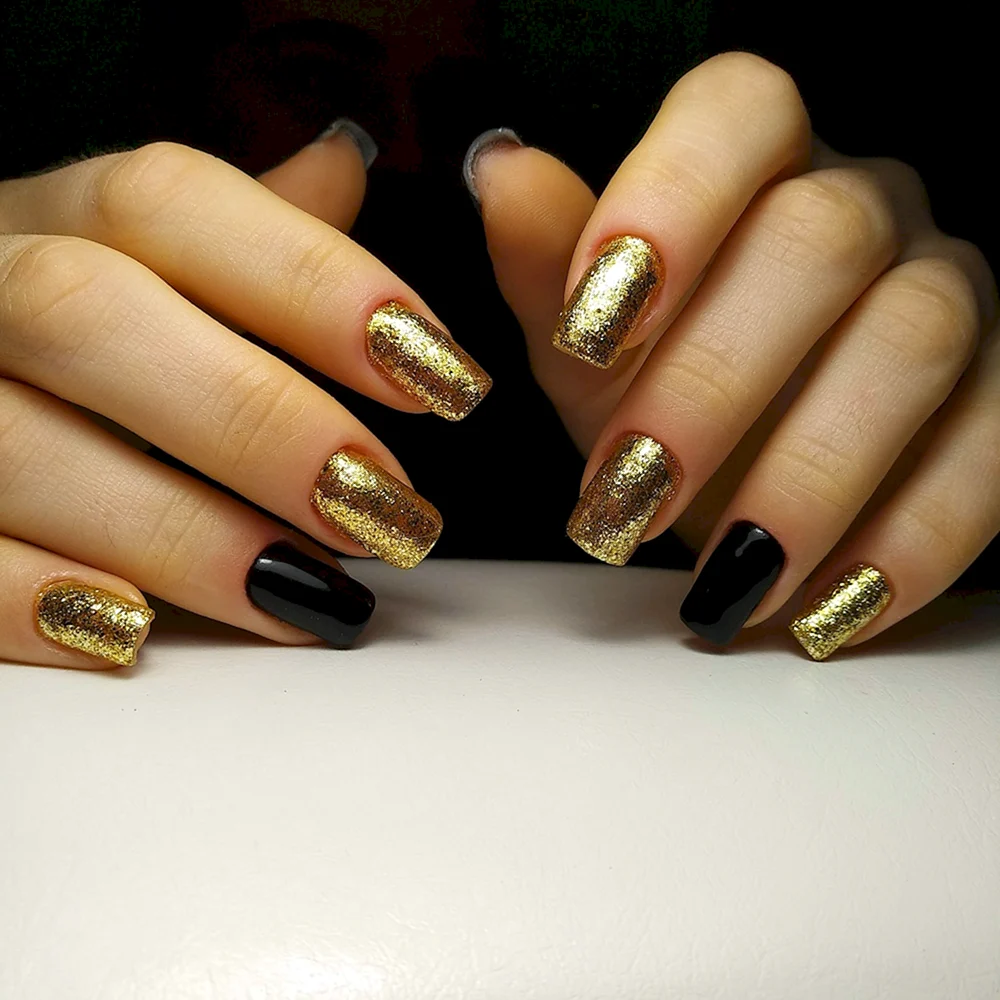 Nail Gold Wallpaper