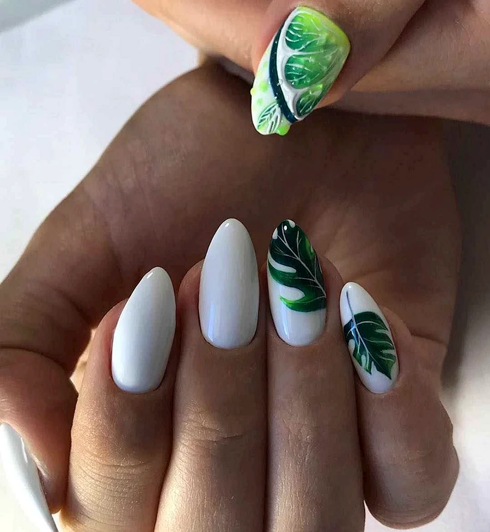 Ногти с листьями зелеными