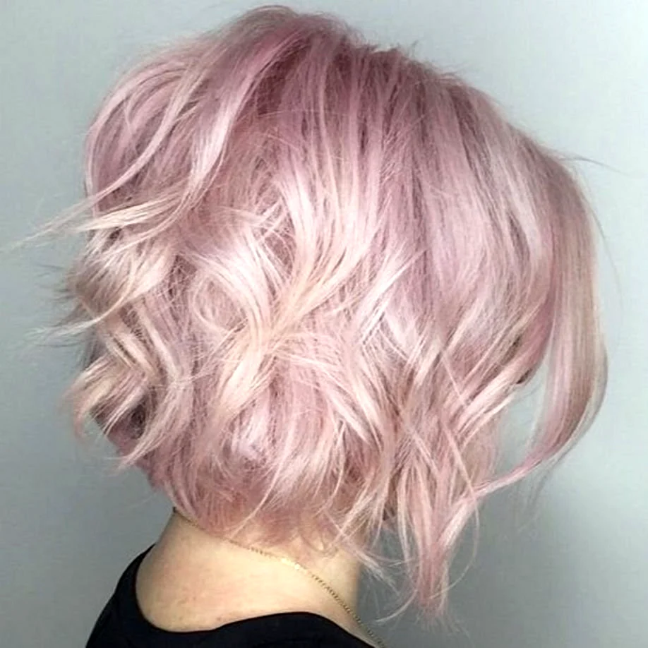 Пепельно-розовый цвет волос на короткие