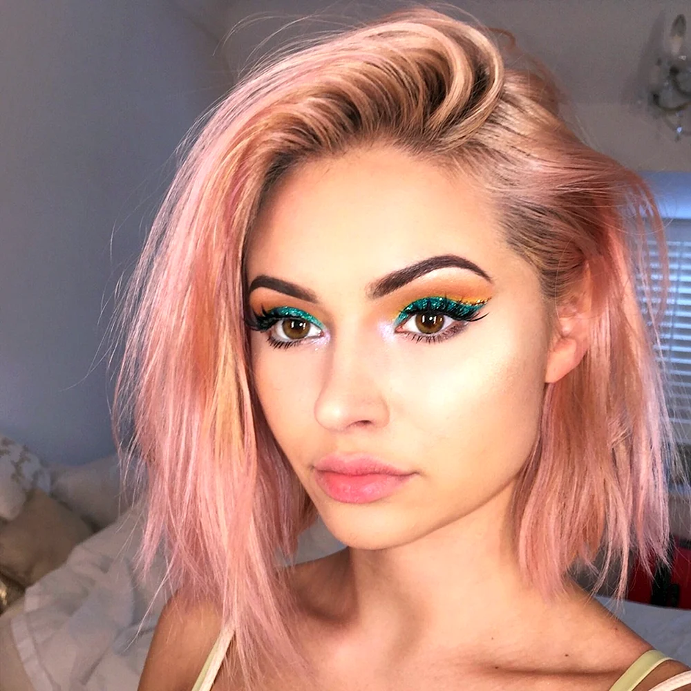 Pink hair teen Makeup