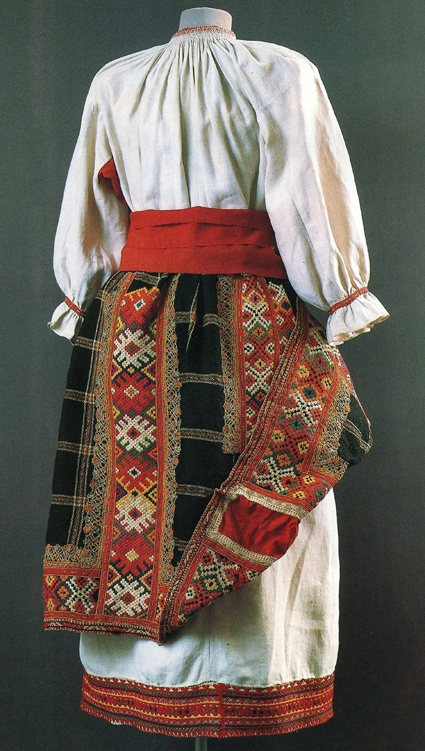 Понева одежда в древней Руси
