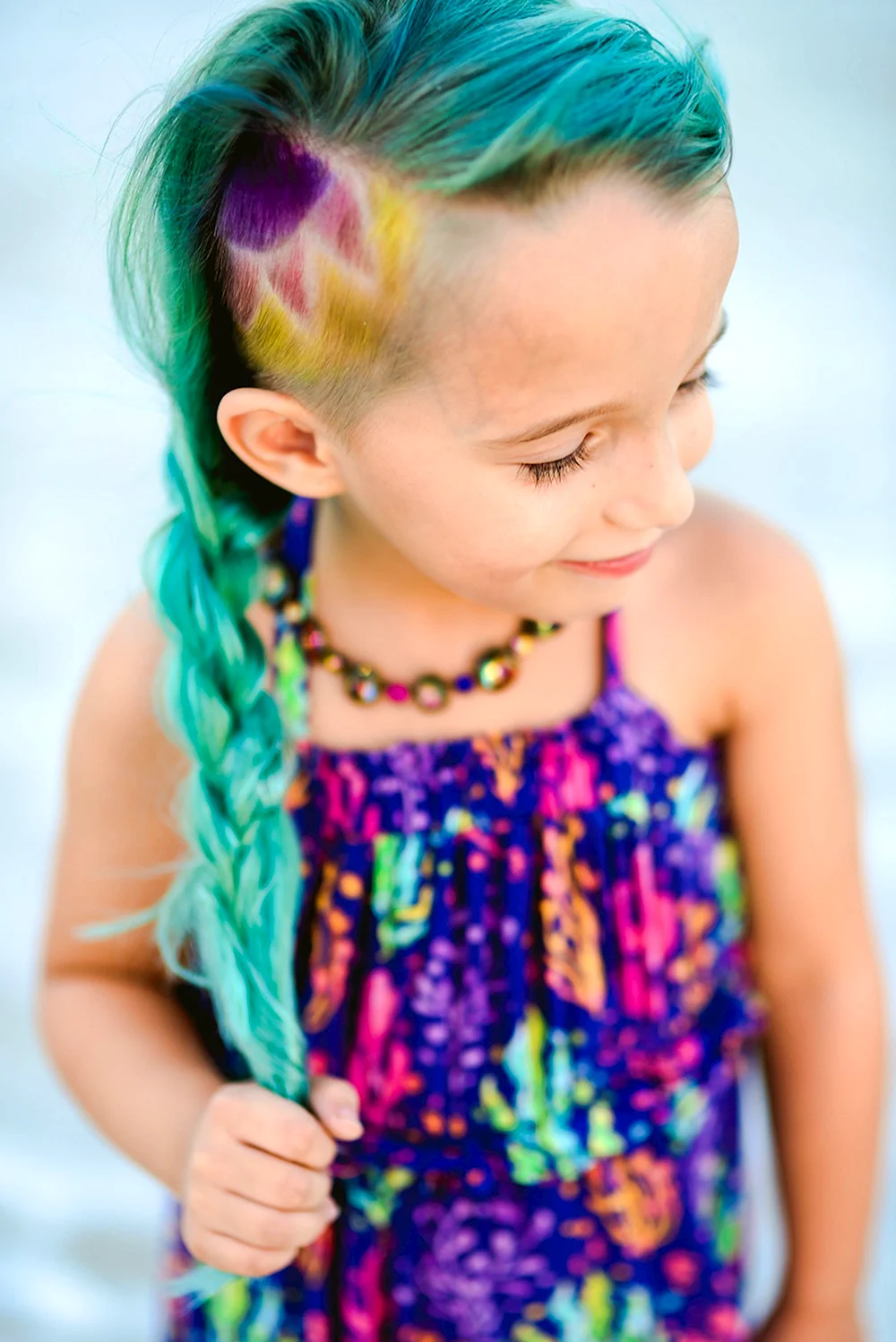 Разноцветные волосы у детей