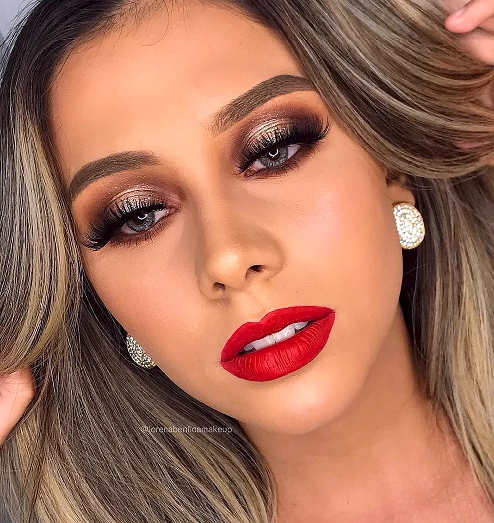 Red Glam Makeup