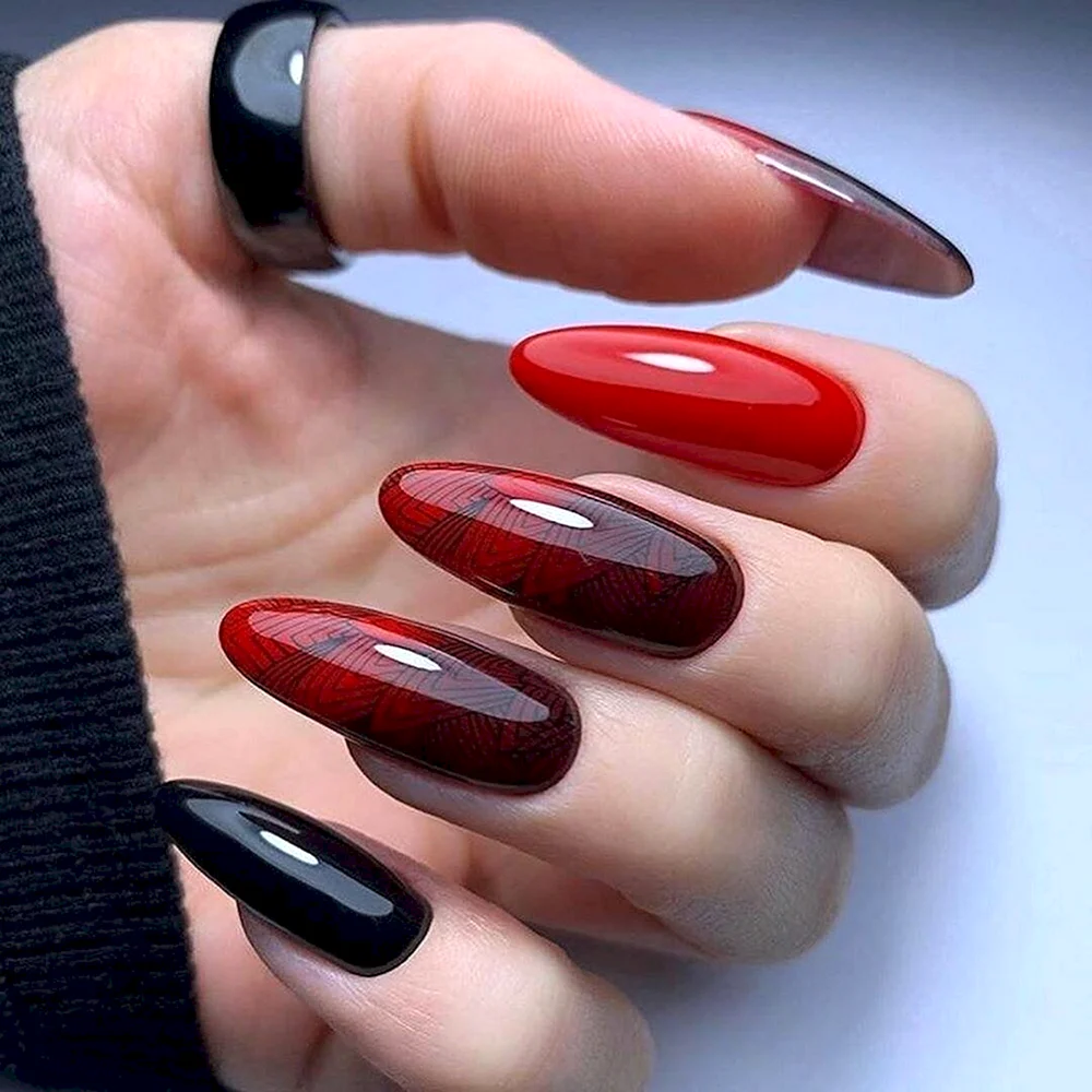 Red Nails 2021