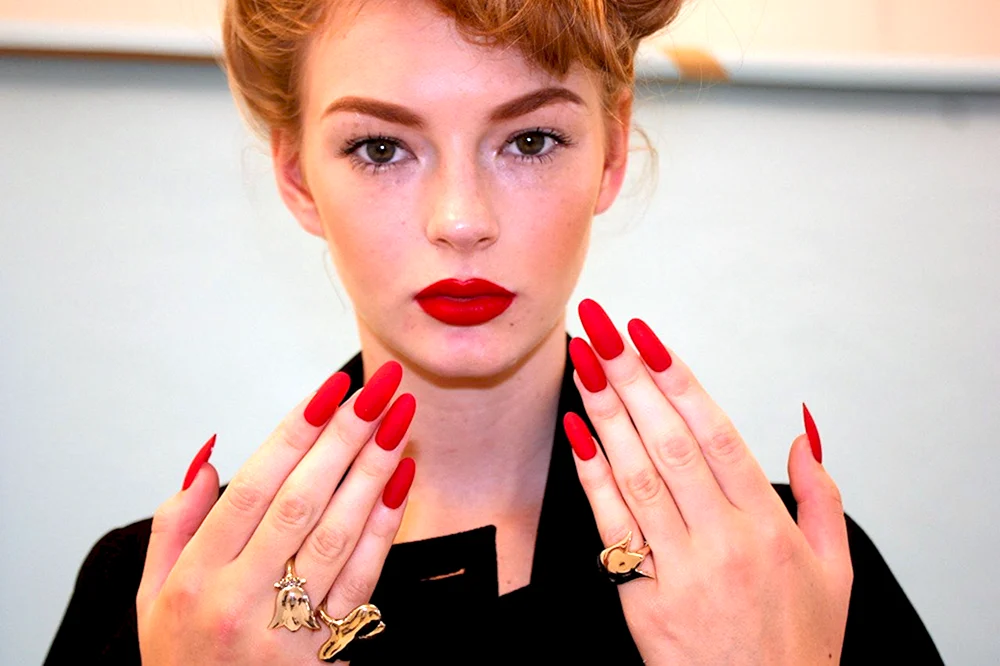Red Oval long Nails