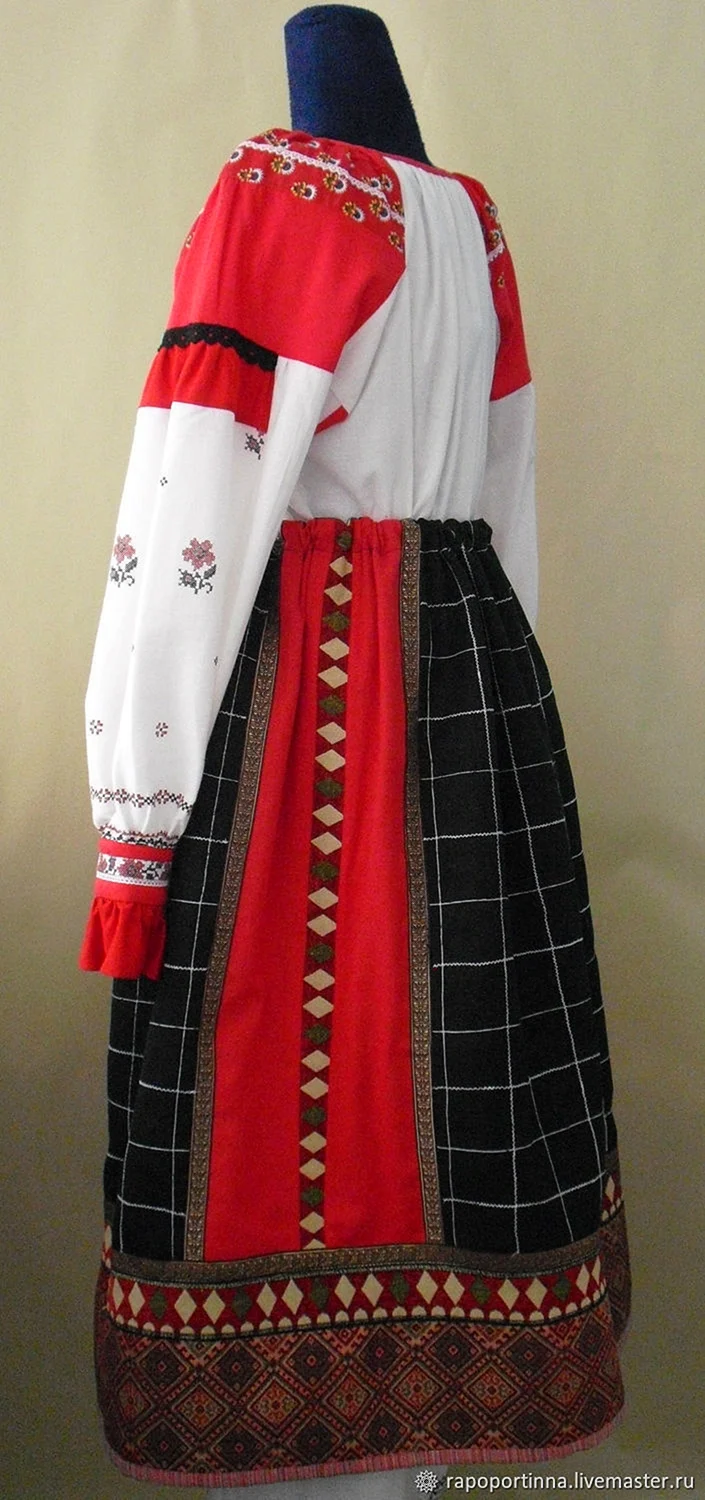 Русский национальный костюм понева