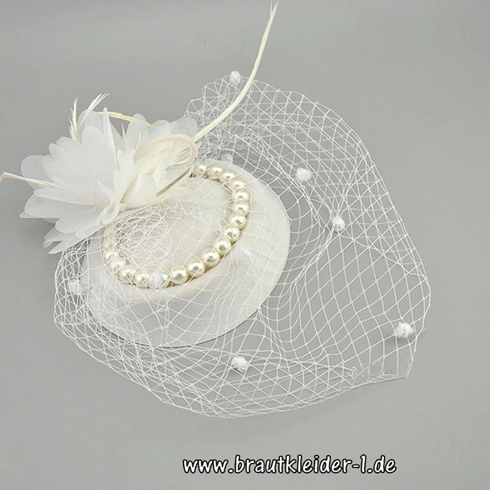 Шляпка с вуалью для невесты