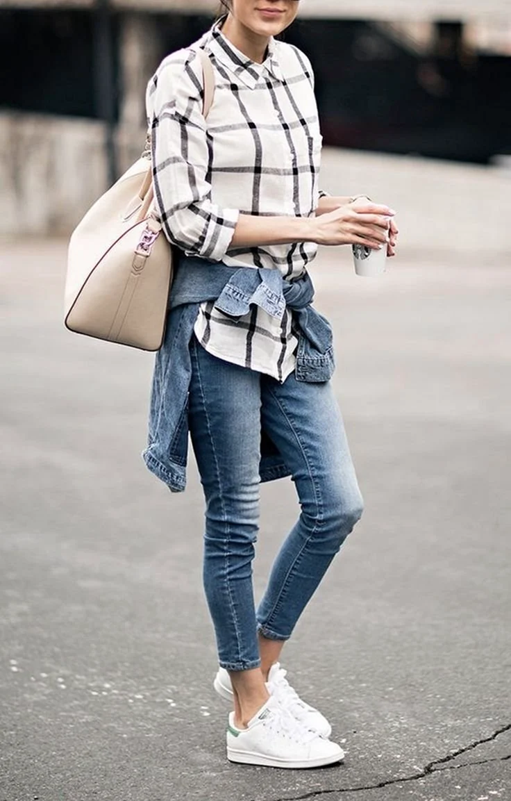 Sneakers with Jeans outfits