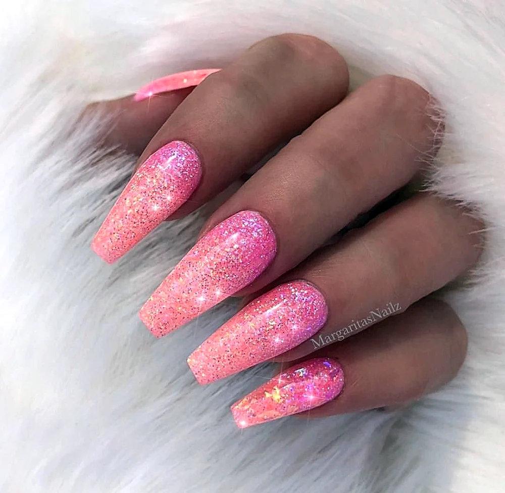 Sparkly Pink Nails