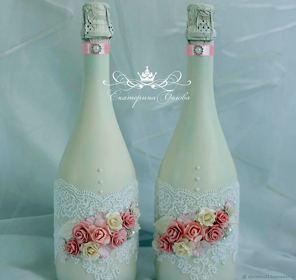 Свадебные бутылки с кружевом