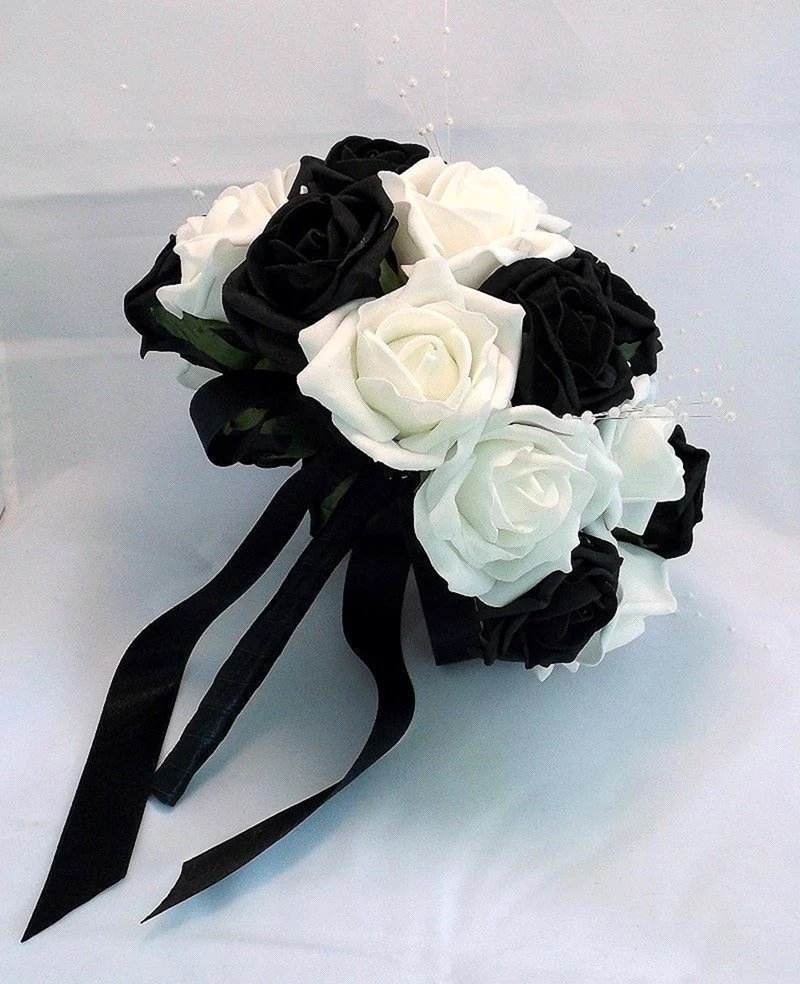 Свадебный букет с черными розами