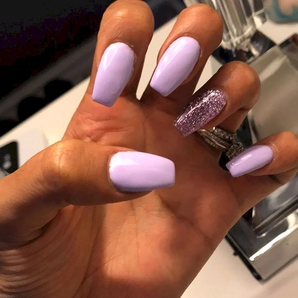 Светло фиолетовый маникюр на длинные ногти