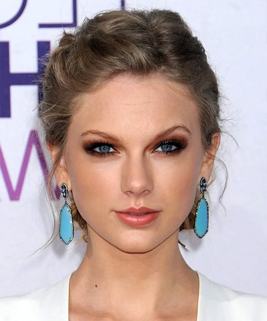 Taylor Swift forehead