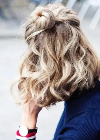 Wavy half up Hairstyle