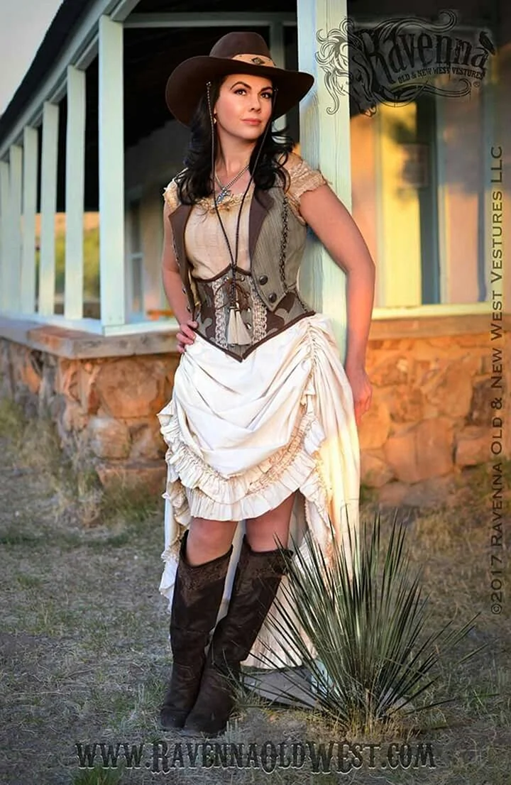 Wild West Saloon girl