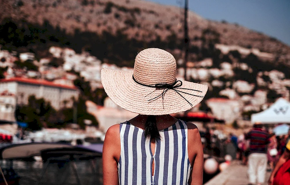 Women Travel with hat