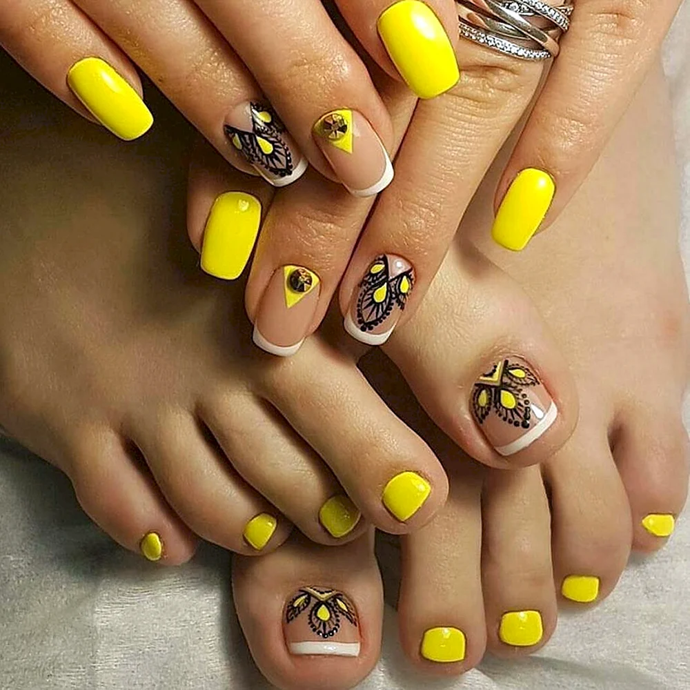 Yellow Toes