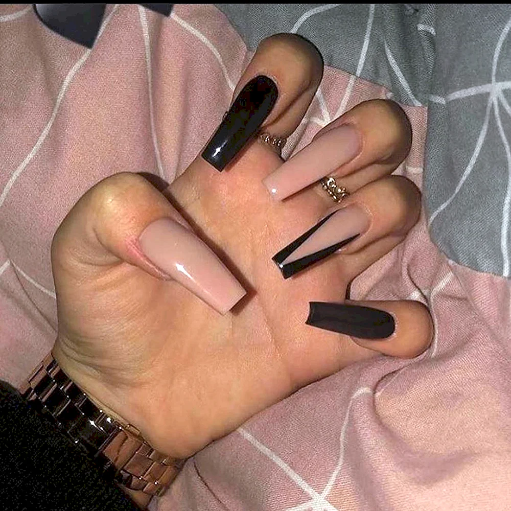 Черные длинные квадратные ногти