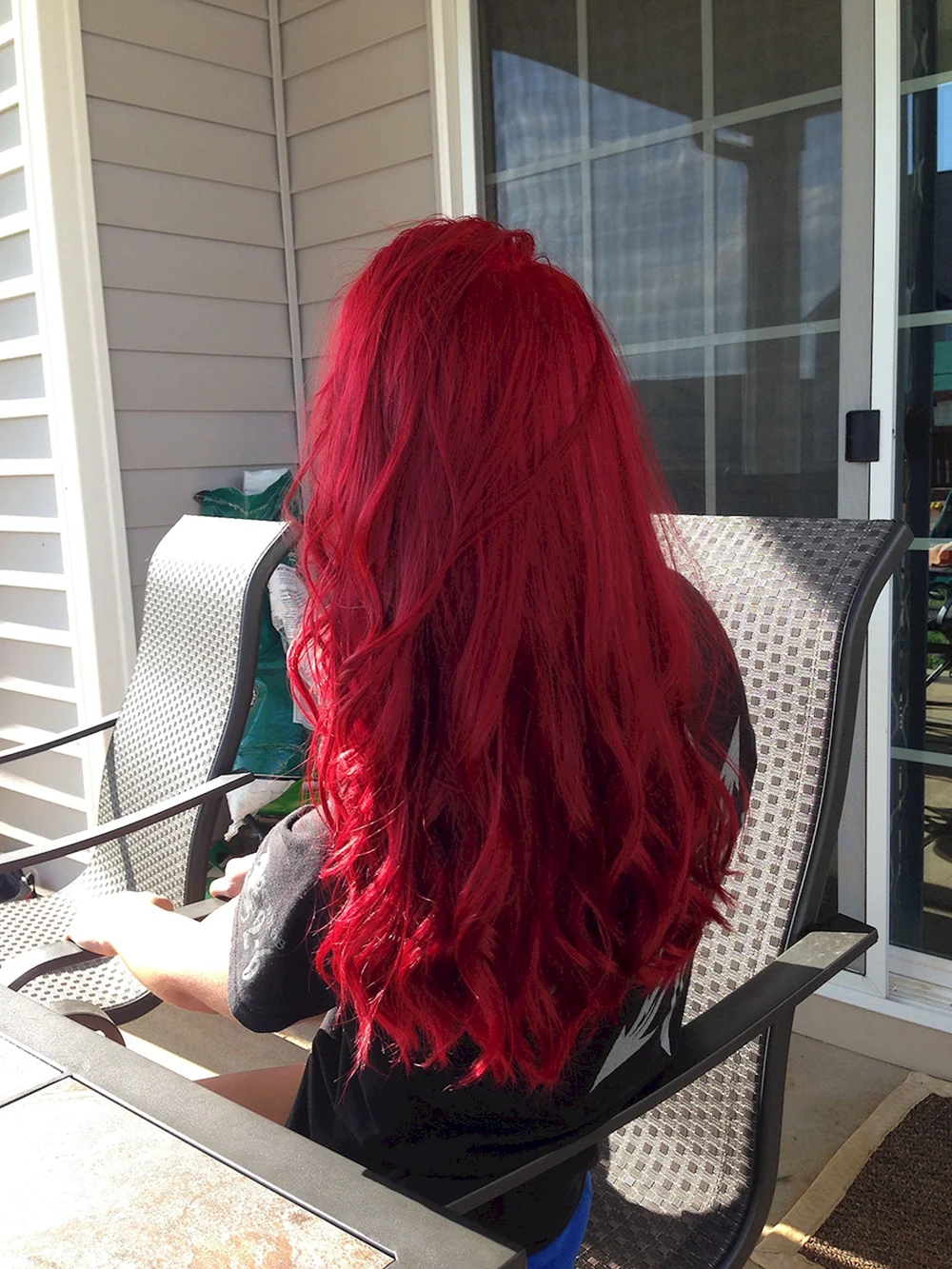 Длинные красные волосы у девушек