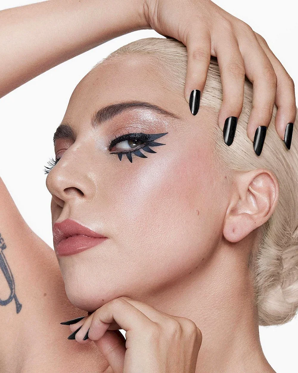 Косметика леди Гага