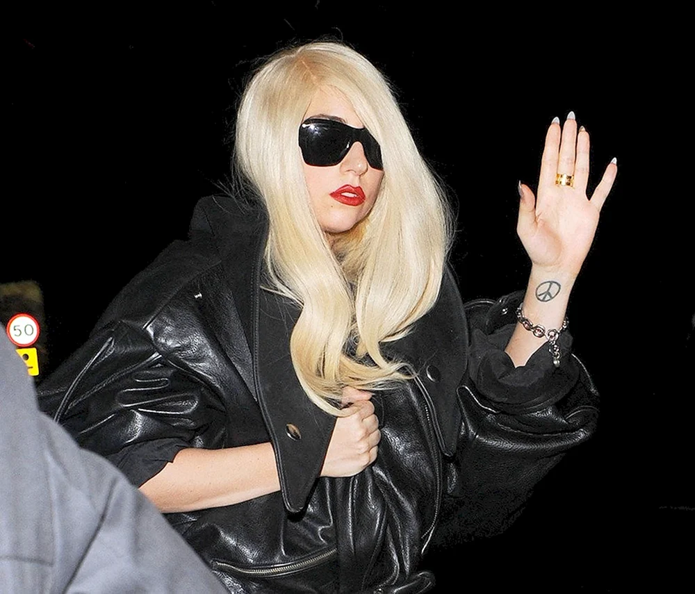 Леди Гага в 2010 году
