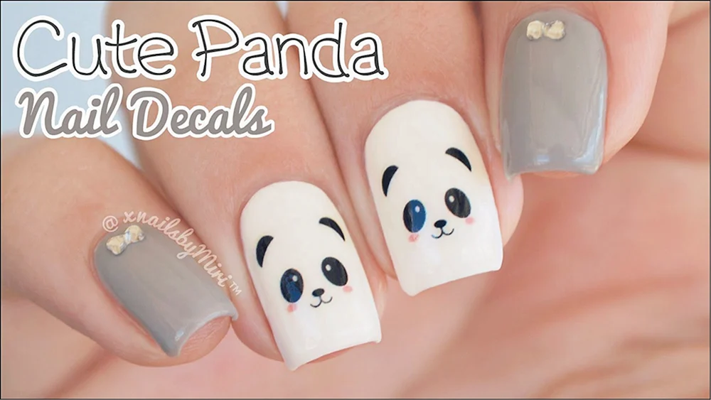 Маникюр с наклейками для ногтей Панда