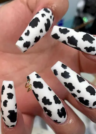 Ногти в стиле коровы