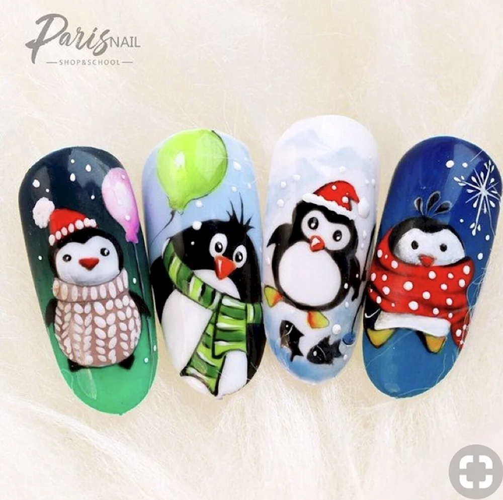 Пингвин на ногтях новогодний
