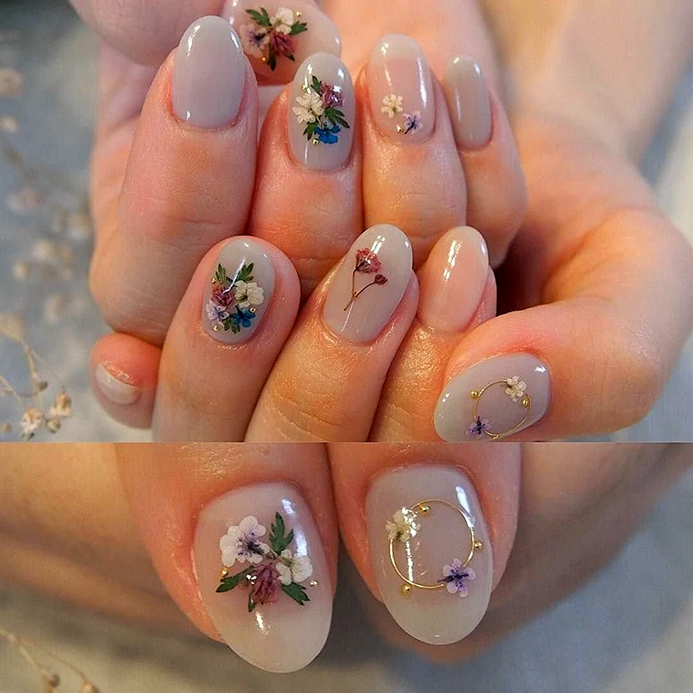 Прозрачные ногти с цветочками