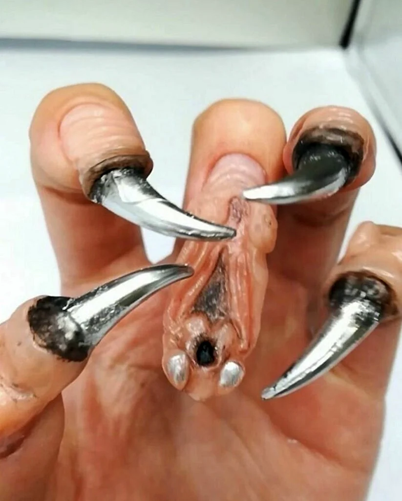 Ужасные ногти